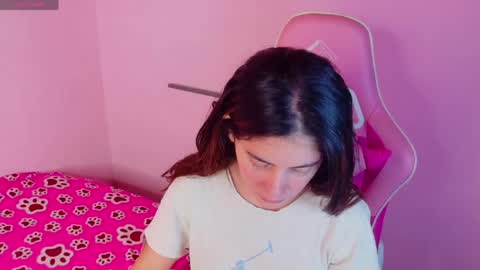 Snapshot of lara_aisha chatting on April 2026 11:56:01 AM LARA online show from April 2026 11:56:01 AM