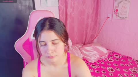 Snapshot of lara_aisha chatting on April 2026 02:27:02 AM LARA online show from April 2026 02:27:02 AM