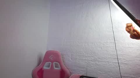 Snapshot of lara_aisha chatting on May 2026 01:53:01 PM LARA online show from May 2026 01:53:01 PM