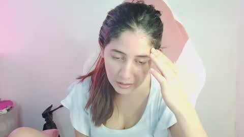 LARA online show from June 2026 07:01:01 PM