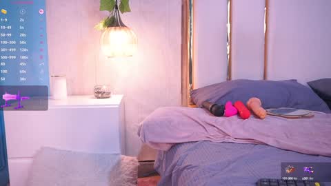 Snapshot of lara_giraldo chatting on January 2025 10:02:01 AM Hello Guys I am Lara Giraldo WELCOME To my room online show from January 2025 10:02:01 AM