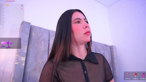 Snapshot of lara_giraldo chatting on February 2025 02:46:01 AM Hello Guys I am Lara Giraldo WELCOME To my room online show from February 2025 02:46:01 AM