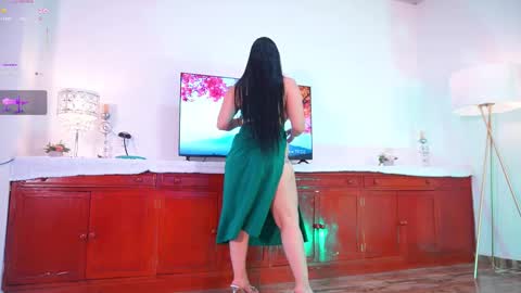 Snapshot of lara_giraldo chatting on October 2025 12:01:02 AM Hello Guys I am Lara Giraldo WELCOME To my room online show from October 2025 12:01:02 AM
