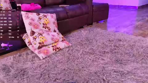 Hello Guys I am Lara Giraldo  WELCOME To my room online show from July 2026 10:32:01 AM