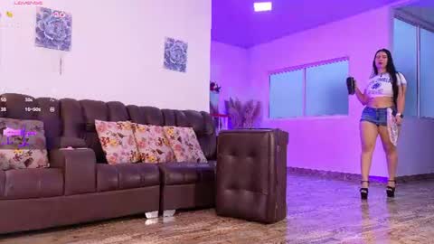 Hello Guys I am Lara Giraldo  WELCOME To my room online show from July 2026 11:13:02 PM