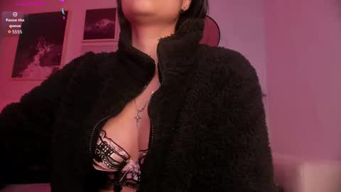 Lara Madisson online show from October 2025 07:28:01 AM