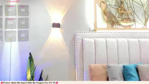      700  200   online show from November 2025 05:06:02 PM