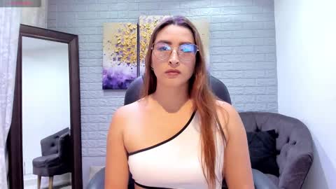      700  200   online show from February 2026 07:32:02 PM