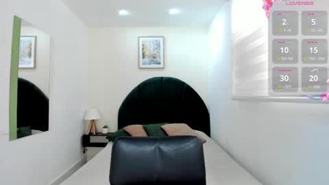      700  200   online show from April 2026 04:45:02 PM