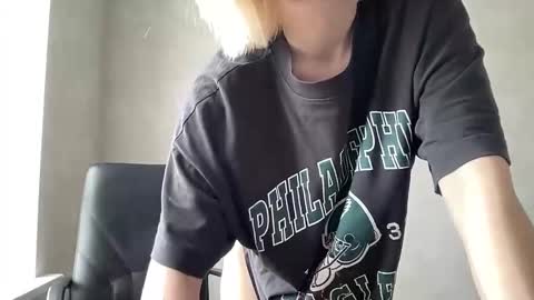 Snapshot of lara_neon chatting on February 2025 09:53:02 AM Lara Neon online show from February 2025 09:53:02 AM