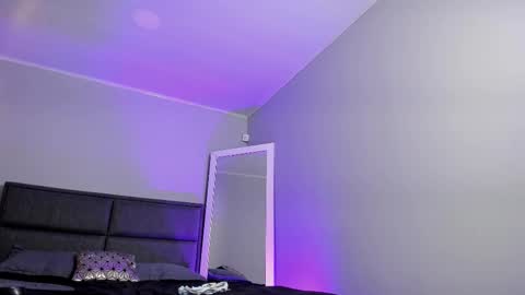 Snapshot of lara_reynolds_ chatting on February 2026 09:42:01 PM lara_reynolds_ online show from February 2026 09:42:01 PM