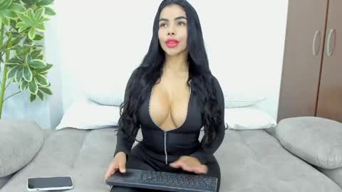 Snapshot of lara_sins1 chatting on April 2026 03:04:02 PM LARA SINS online show from April 2026 03:04:02 PM
