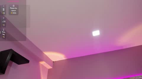 Snapshot of larabrook chatting on January 2025 07:54:01 PM Lara online show from January 2025 07:54:01 PM