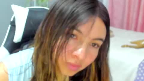 Lara online show from May 2026 11:21:02 PM