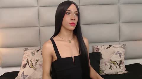 Snapshot of larademon chatting on March 2025 08:12:01 PM lara online show from March 2025 08:12:01 PM