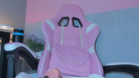 laraebony_ online show from June 2026 11:25:02 AM