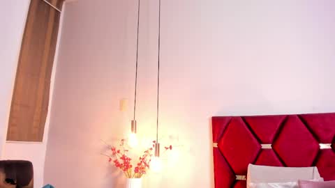 Snapshot of laragoldd chatting on April 2026 06:19:01 AM Lara Gold online show from April 2026 06:19:01 AM