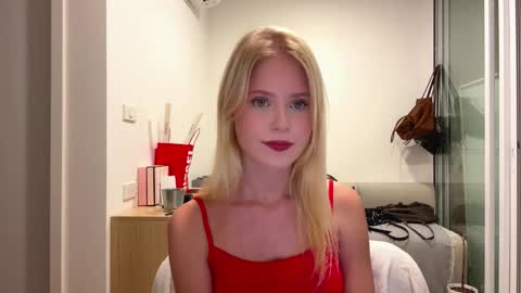 Snapshot of laraineprada chatting on January 2026 08:07:01 AM Stella online show from January 2026 08:07:01 AM