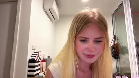 Snapshot of laraineprada chatting on March 2026 10:11:02 AM Stella online show from March 2026 10:11:02 AM