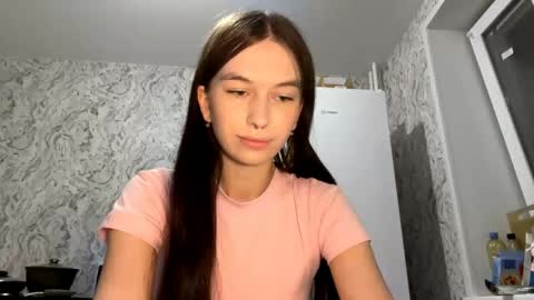 lara online show from April 2026 07:39:02 PM