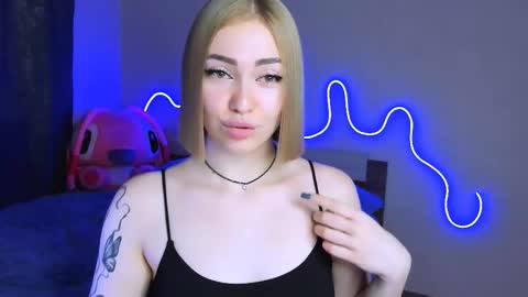 Snapshot of larakrein_lk chatting on September 2025 01:56:02 PM LaraKrein lk online show from September 2025 01:56:02 PM