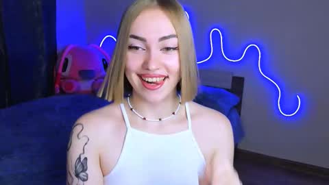 Snapshot of larakrein_lk chatting on September 2025 01:36:02 PM LaraKrein lk online show from September 2025 01:36:02 PM