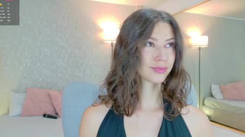 Lara  online show from May 2026 02:02:01 PM