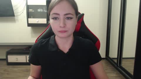 Laralianna online show from January 2025 10:33:01 PM