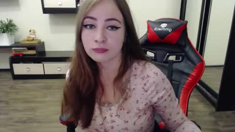 Laralianna online show from September 2025 08:14:01 AM