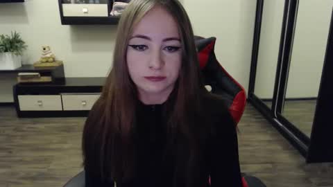 Laralianna online show from September 2025 11:54:02 AM