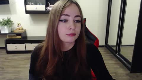 Laralianna online show from September 2025 10:50:01 AM