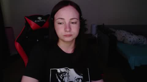 Laralianna online show from June 2026 07:18:02 PM
