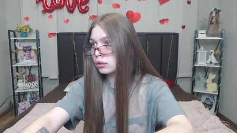 LaraPika online show from May 2026 05:35:01 AM