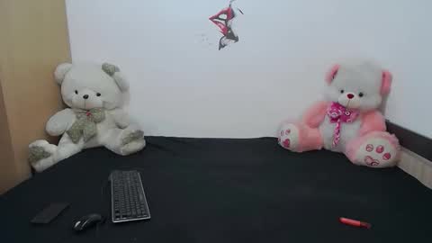 Snapshot of larapoison chatting on November 2025 06:01:02 PM larapoison online show from November 2025 06:01:02 PM