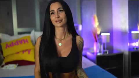 Lara online show from June 2026 07:52:02 PM