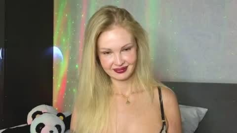 LarineGMT7  UTC6  online show from July 2026 02:53:01 AM