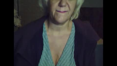 larisaq4ugo24 online show from October 2025 06:59:01 PM