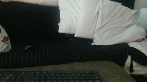 Lariss online show from May 2026 06:09:02 AM