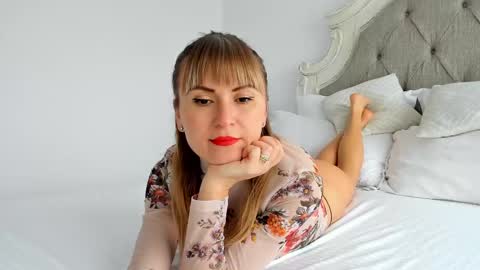 Larissa online show from February 2025 01:03:01 PM