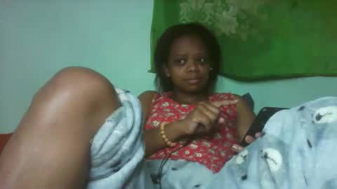 larissa645771 online show from February 2026 07:56:01 PM