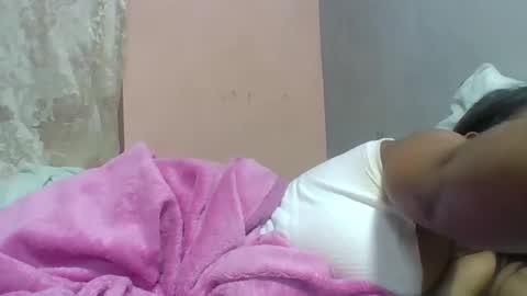 larissa645771 online show from April 2026 01:41:02 PM