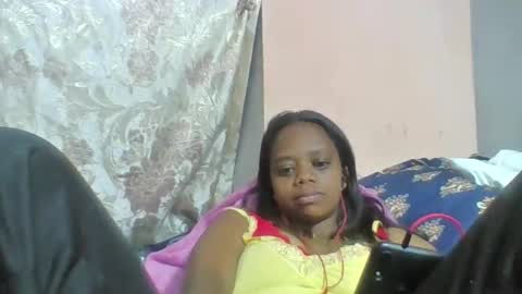 larissa645771 online show from May 2026 02:45:01 PM