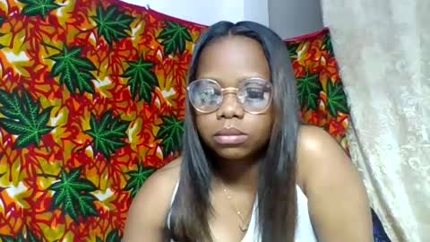 larissa645771 online show from June 2026 05:48:02 PM