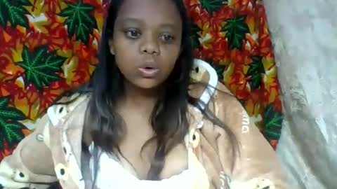 larissa645771 online show from June 2026 05:00:01 PM