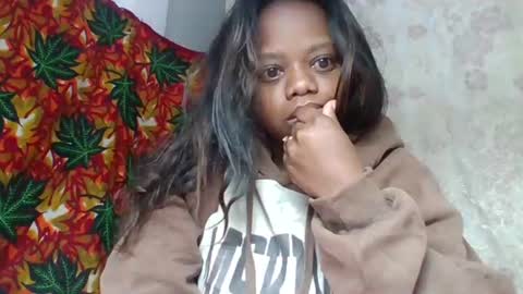 larissa645771 online show from June 2026 03:22:02 AM
