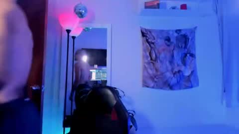 larry_stewart online show from June 2026 12:24:02 AM