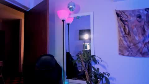 larry_stewart online show from July 2026 02:03:02 AM