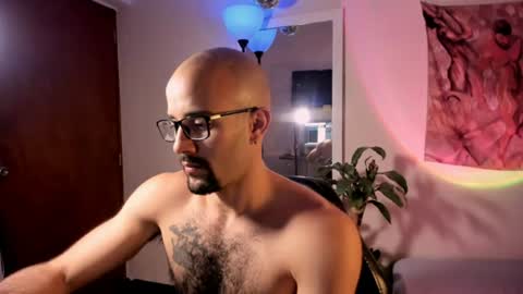 larry_stewart online show from July 2026 11:02:02 PM