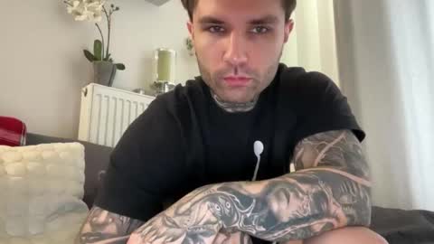 Snapshot of larsskeet chatting on February 2026 12:02:02 PM larsskeet online show from February 2026 12:02:02 PM