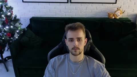 Snapshot of larstar01 chatting on December 2024 02:37:02 AM Lars online show from December 2024 02:37:02 AM